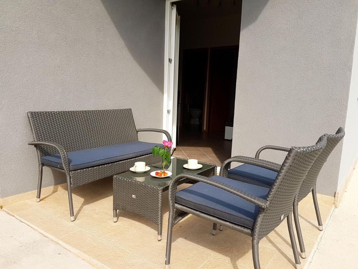 Apartments With A Parking Space Nin, Zadar - 13571 Bagian luar foto