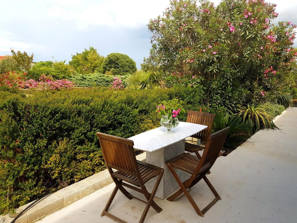 Apartments With A Parking Space Nin, Zadar - 13571 Bagian luar foto